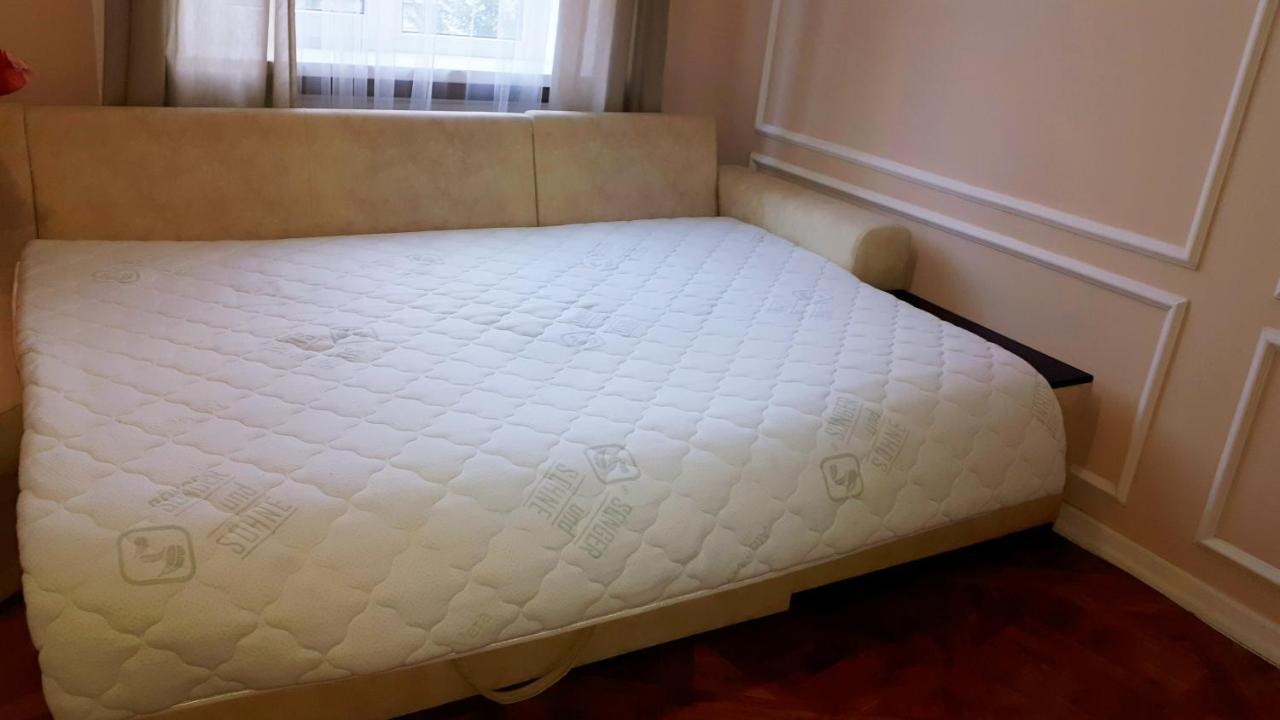 Apartment In The City Center ايفانو - فرانكيفسك المظهر الخارجي الصورة