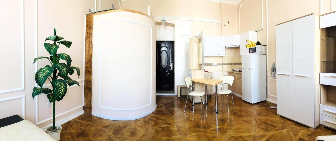 Apartment In The City Center ايفانو - فرانكيفسك المظهر الخارجي الصورة